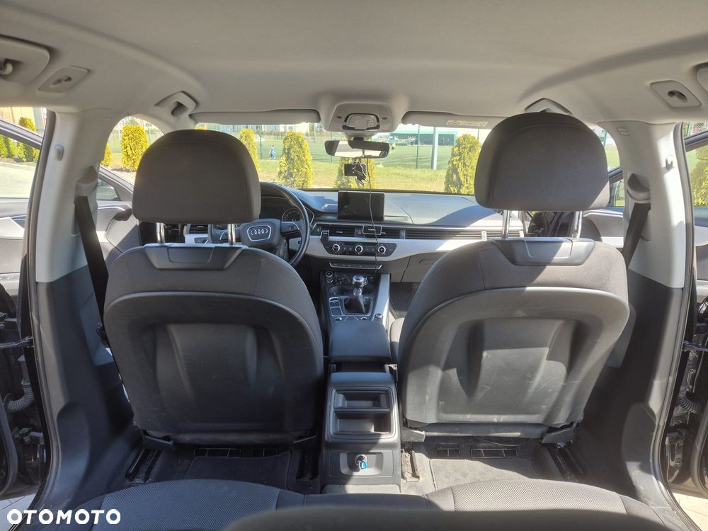 Audi A4 Avant 35 TFSI - 14