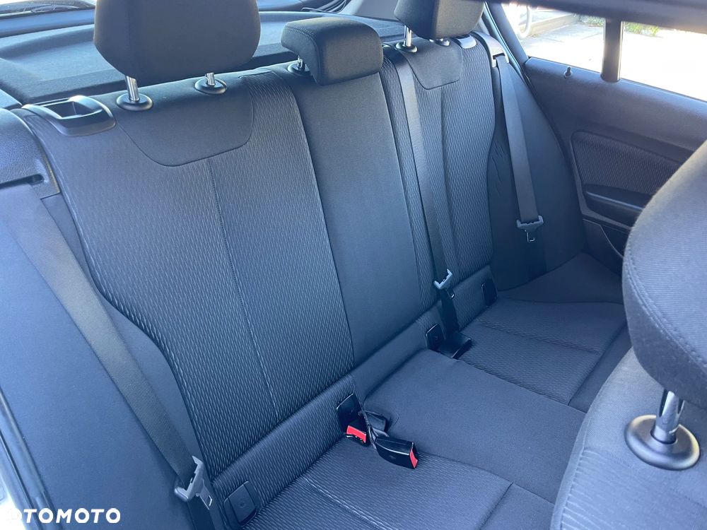BMW Seria 1 118i - 16