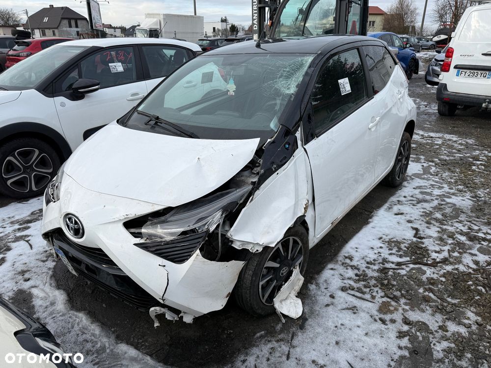Toyota Aygo x-clusiv - 3