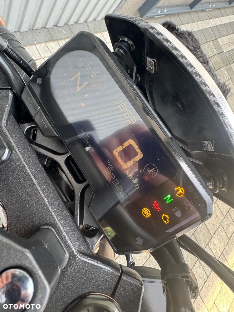 Honda CB - 23