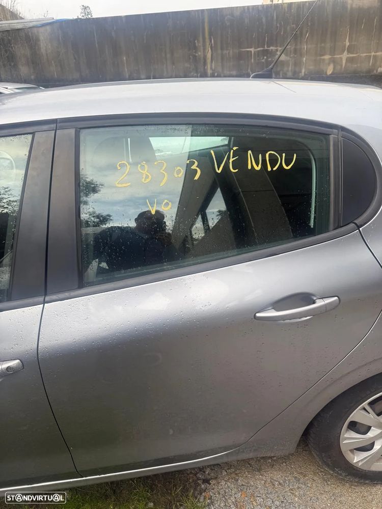 Porta Trás Esquerda Peugeot 208 Ano 2019 - 1