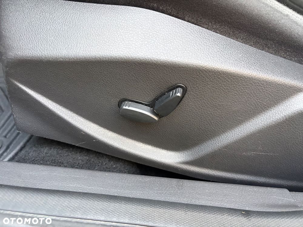 Ford Focus - 33