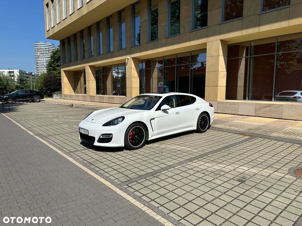 Porsche Panamera Turbo PDK - 2