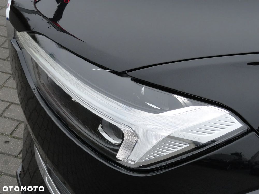 Volvo XC 60 B4 D Geartronic Momentum - 24