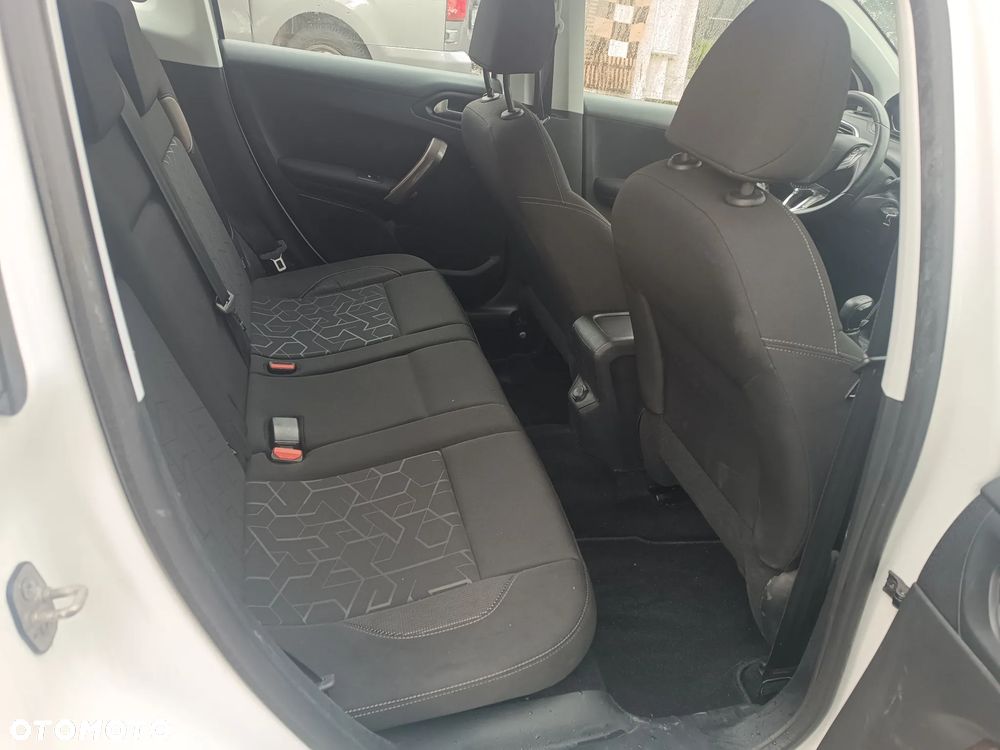 Peugeot 2008 e-HDi FAP 92 STOP & START Active - 10
