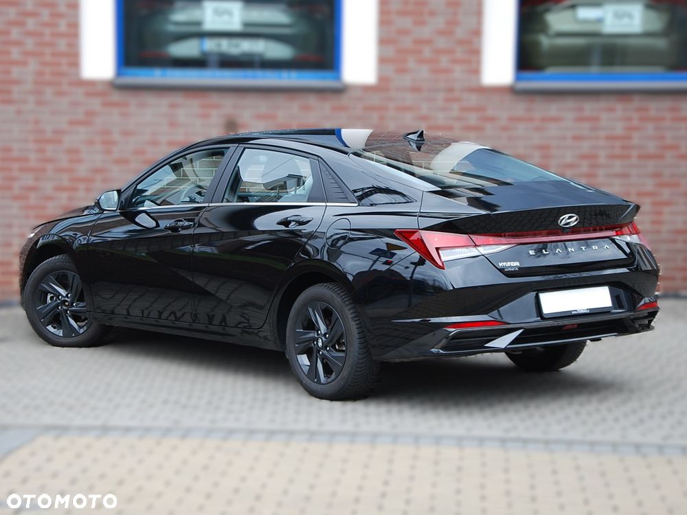 Hyundai Elantra 1.6 Smart CVT - 20