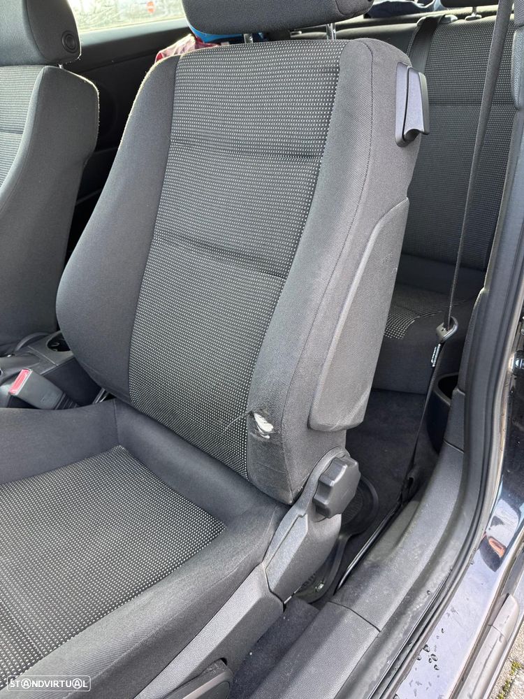 Opel Astra GTC 1.4 - 7