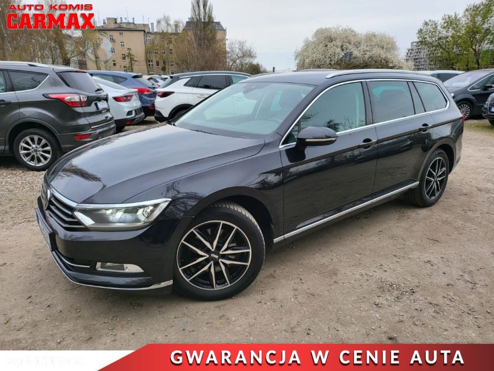 Volkswagen Passat - 1