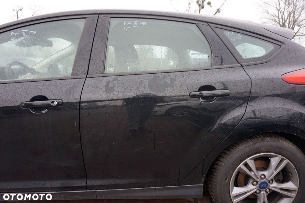 DRZWI TYLNE LEWE FOCUS III MK3 5D HB FB  CZARNY FORD 2010-2014 - 1