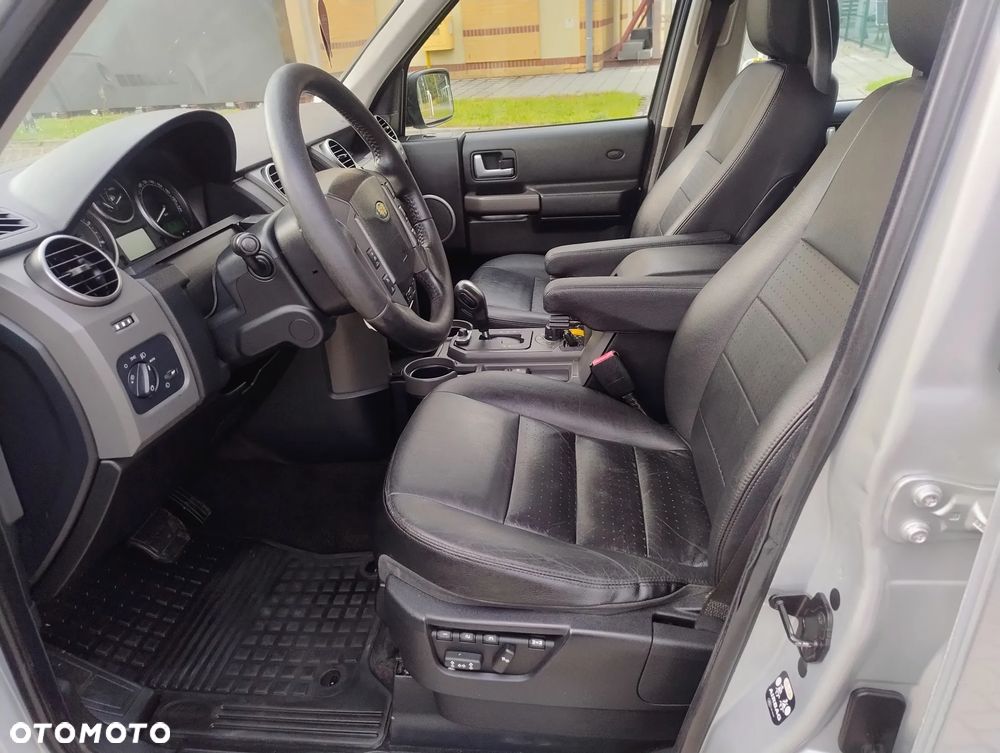 Land Rover Discovery IV 2.7D V6 HSE - 9