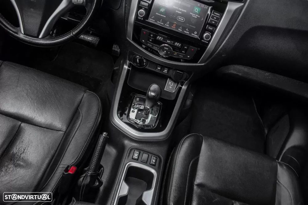 Nissan Navara 2.3 dCi CD 4WD Tekna Auto - 37