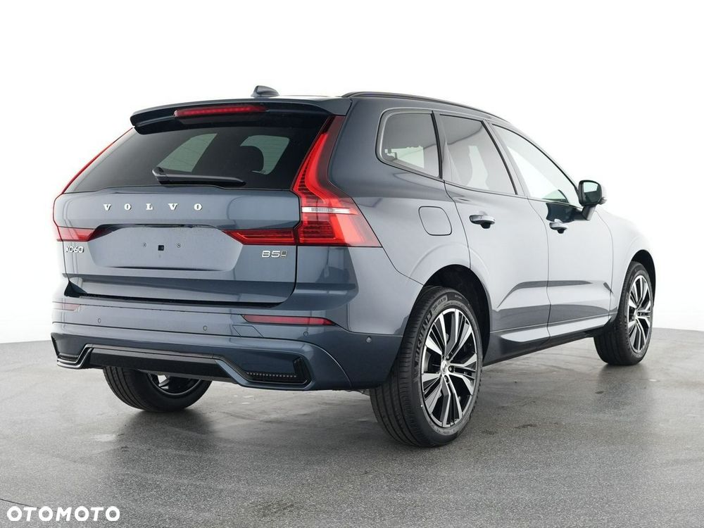 Volvo XC 60 B5 B AWD Ultra Dark - 2