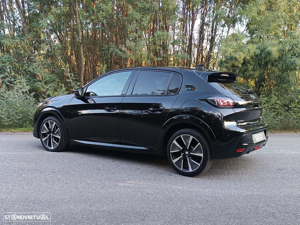 Peugeot e-208 GT Pack - 3