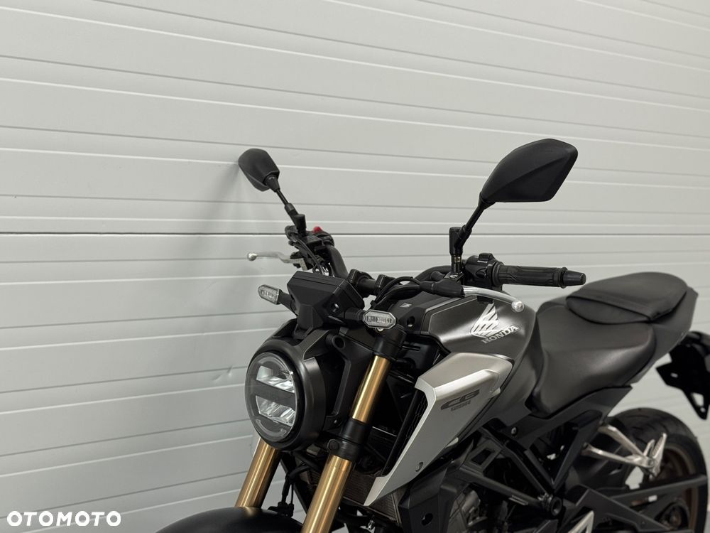 Honda CB - 16