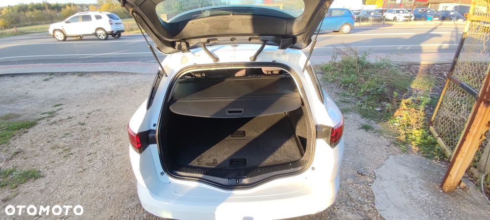 Renault Megane 1.3 TCe FAP Techno - 21