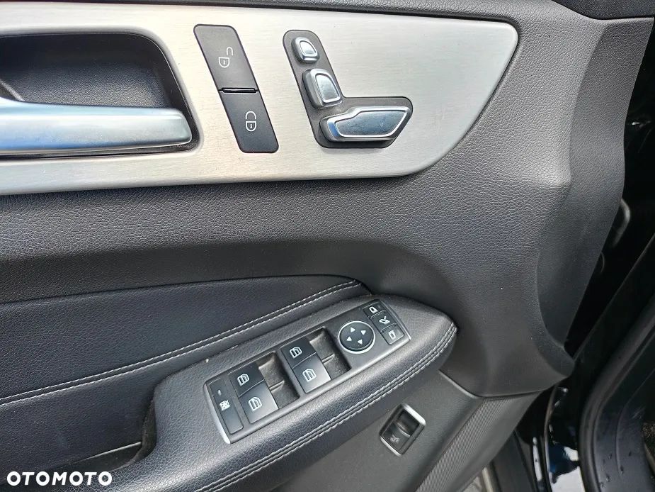 Mercedes-Benz GLE - 23