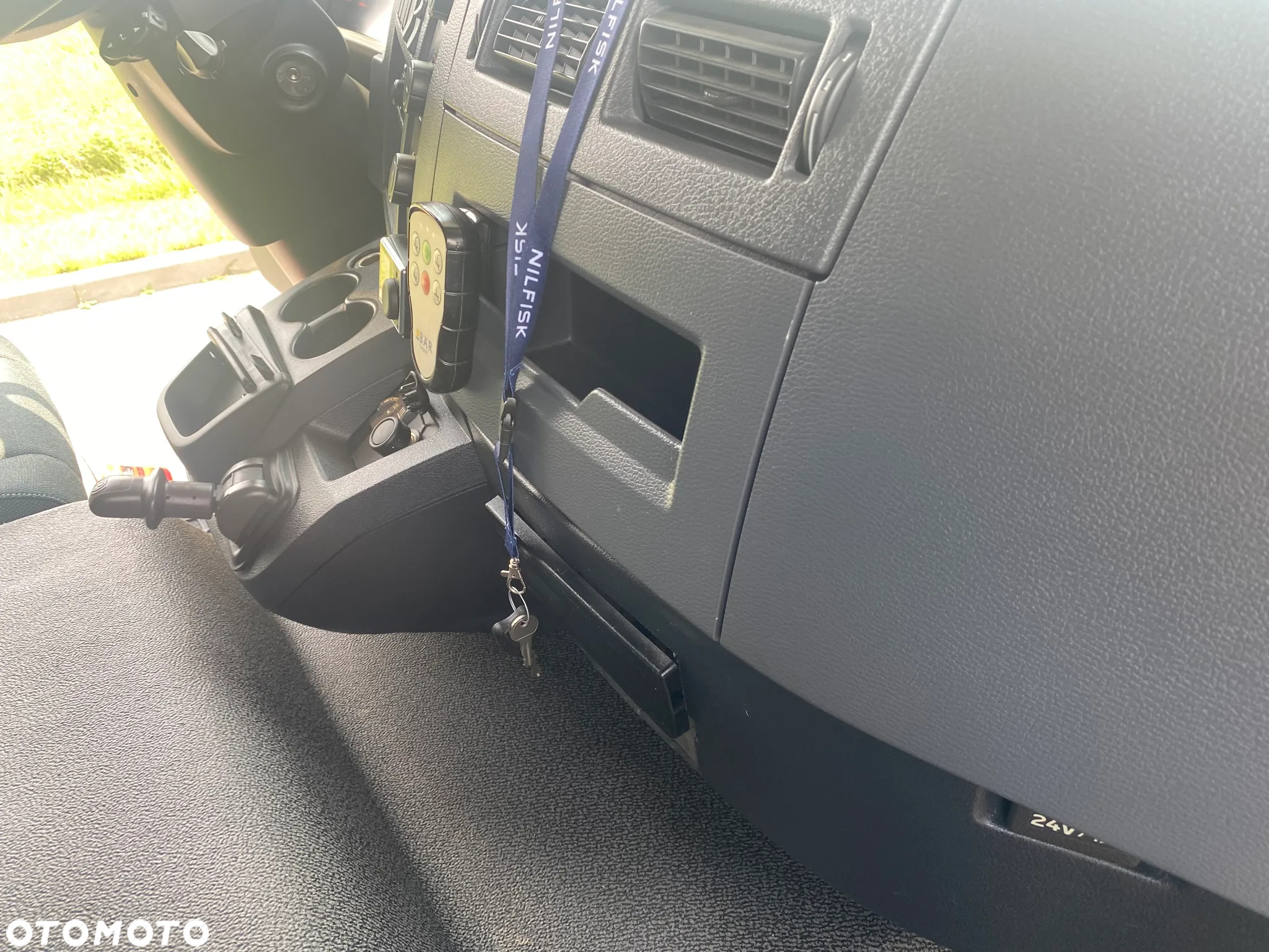 Volvo 2022 FL5 4x2R 240KM - 16