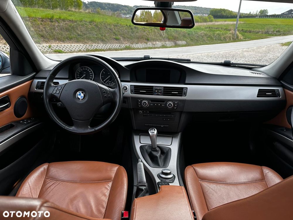BMW Seria 3 318i Edition Exclusive - 8