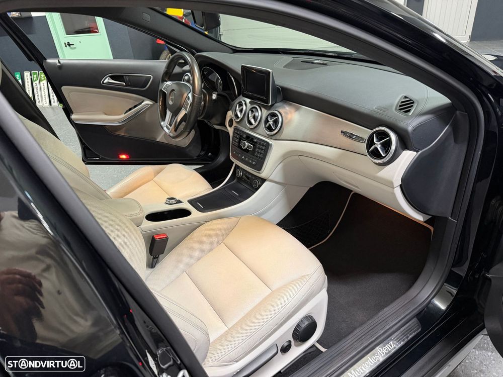 Mercedes-Benz GLA 220 CDI 7G-DCT AMG Line - 23