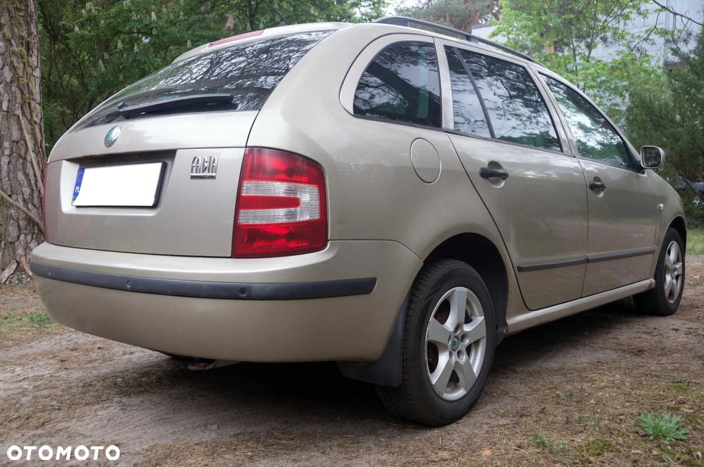 Skoda Fabia 1.4 16V Elegance - 8