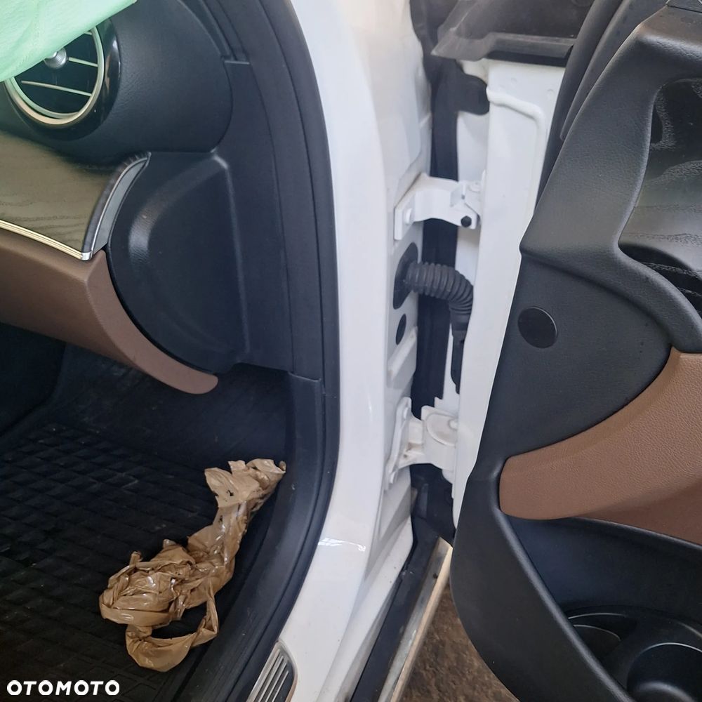 Mercedes-Benz Klasa E 450 4-Matic 9G-TRONIC - 24
