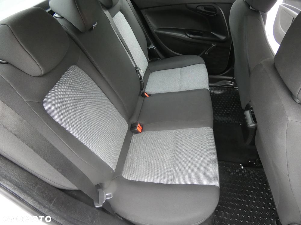 Fiat Tipo 1.4 16V Easy - 30