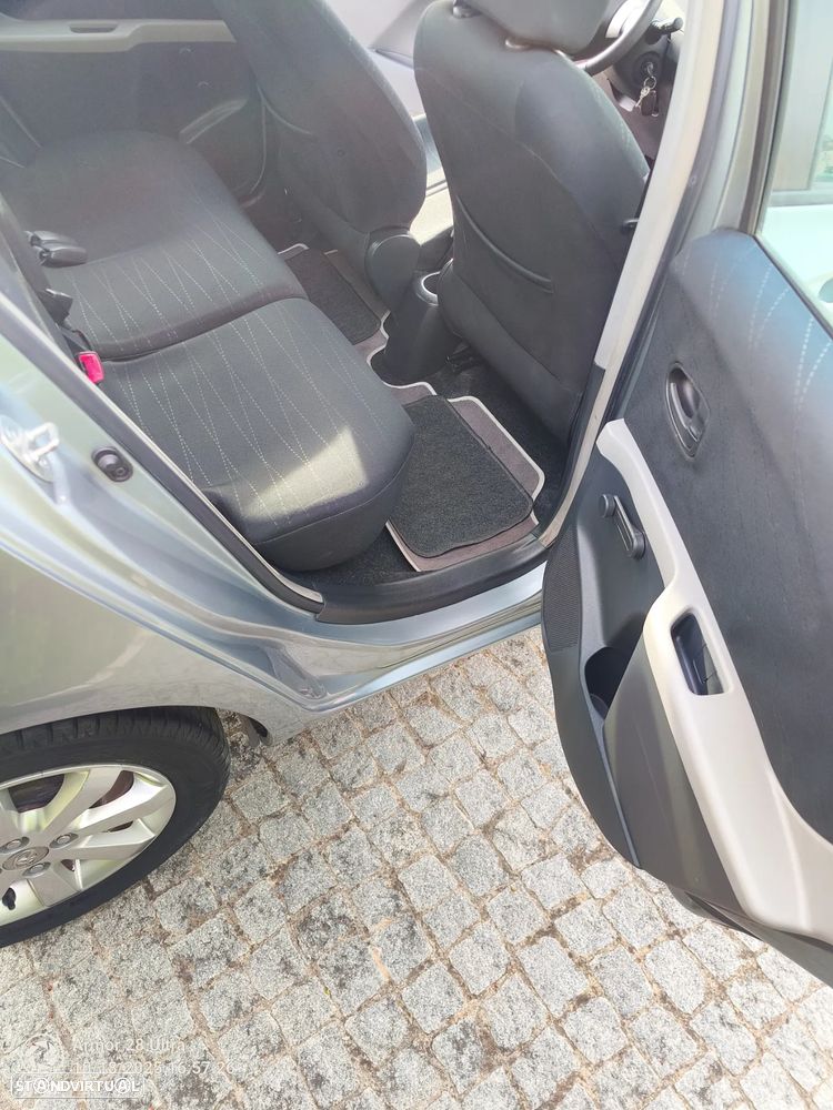 Toyota Yaris 1.0 VVT-i Rock in Rio 08 - 11
