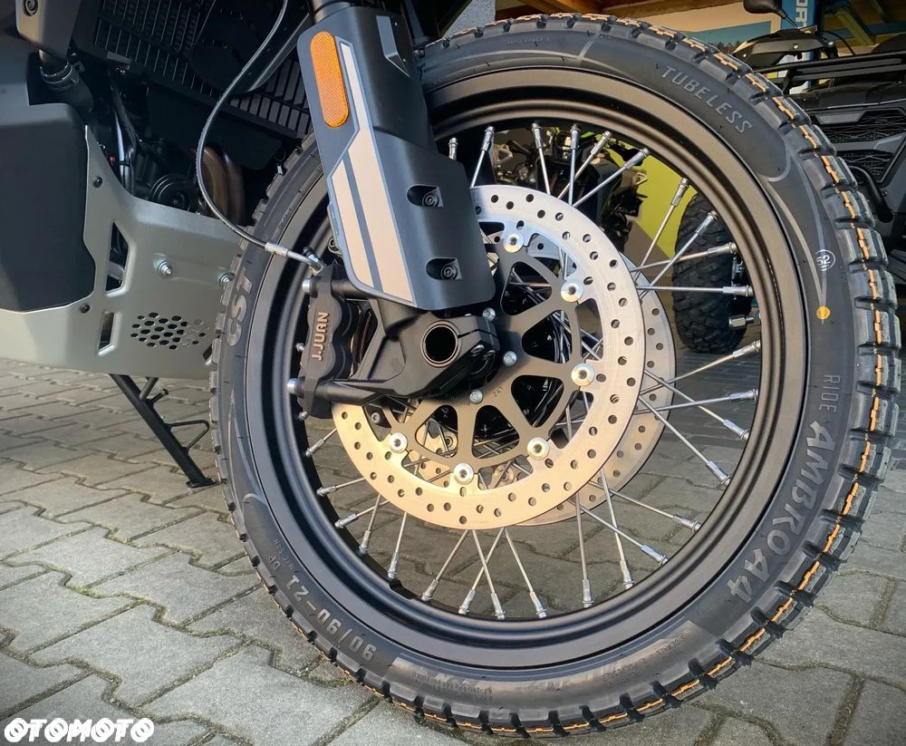 CFMoto MT-X - 13