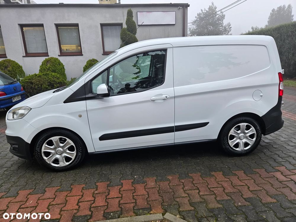 Ford Courier - 17