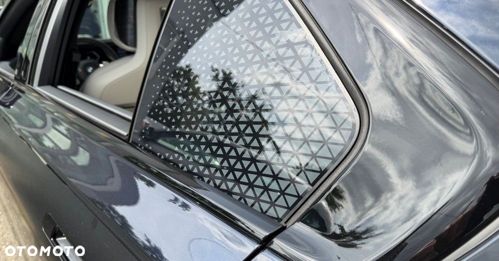 BMW Seria 7 - 11