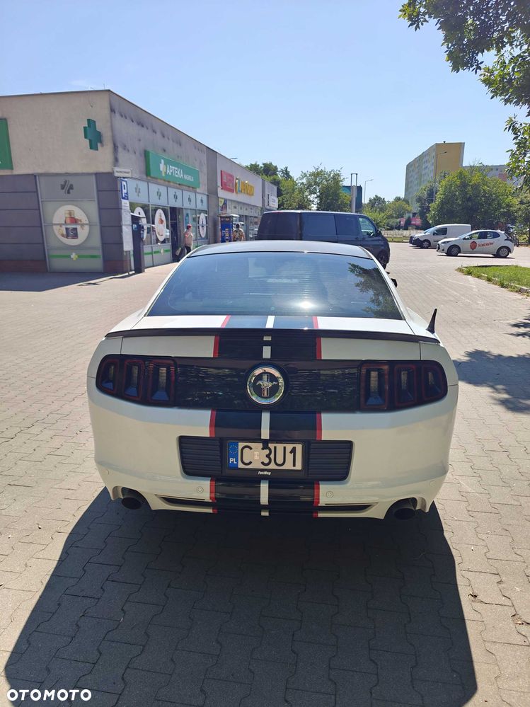 Ford Mustang - 5