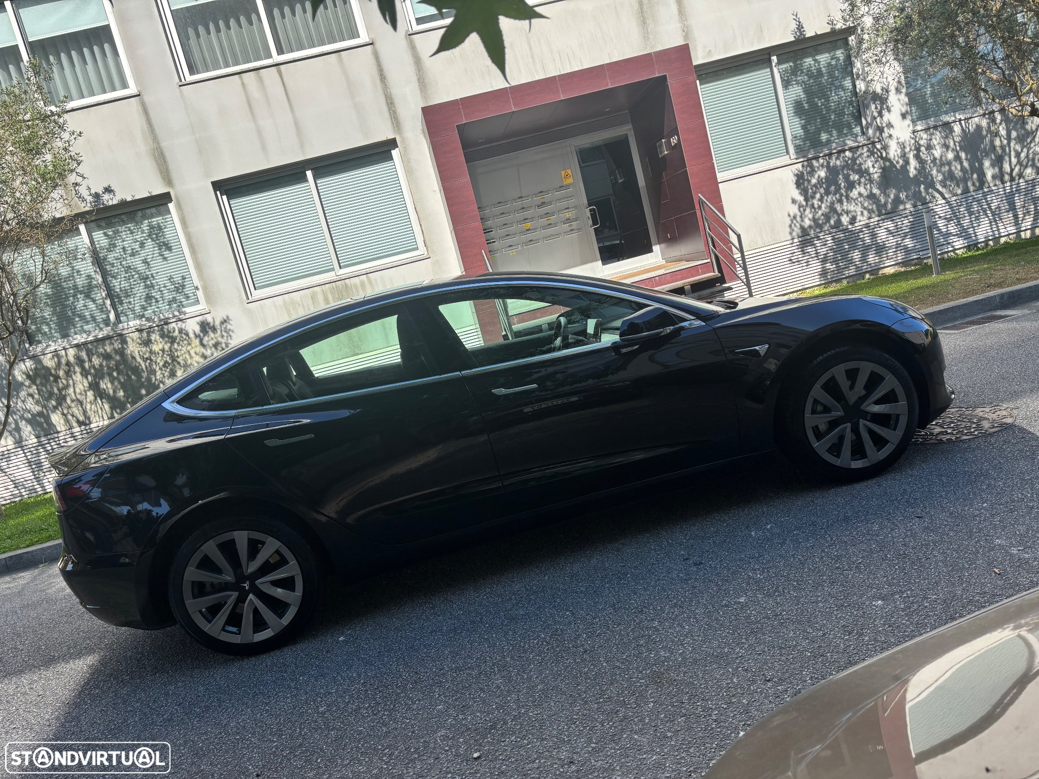 Tesla Model 3 Standard Range Plus RWD - 4