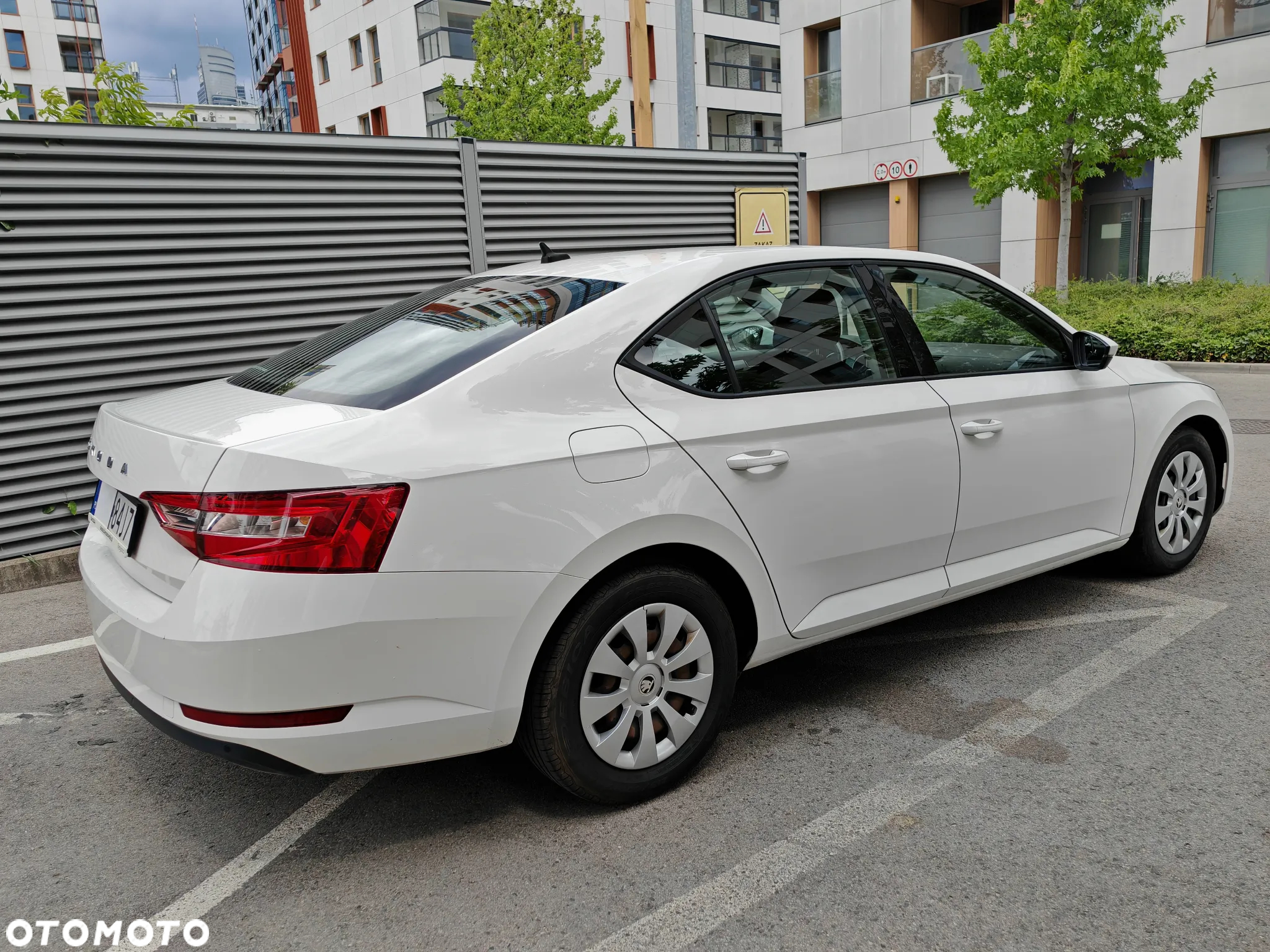 Skoda Superb 1.5 TSI ACT Active - 6