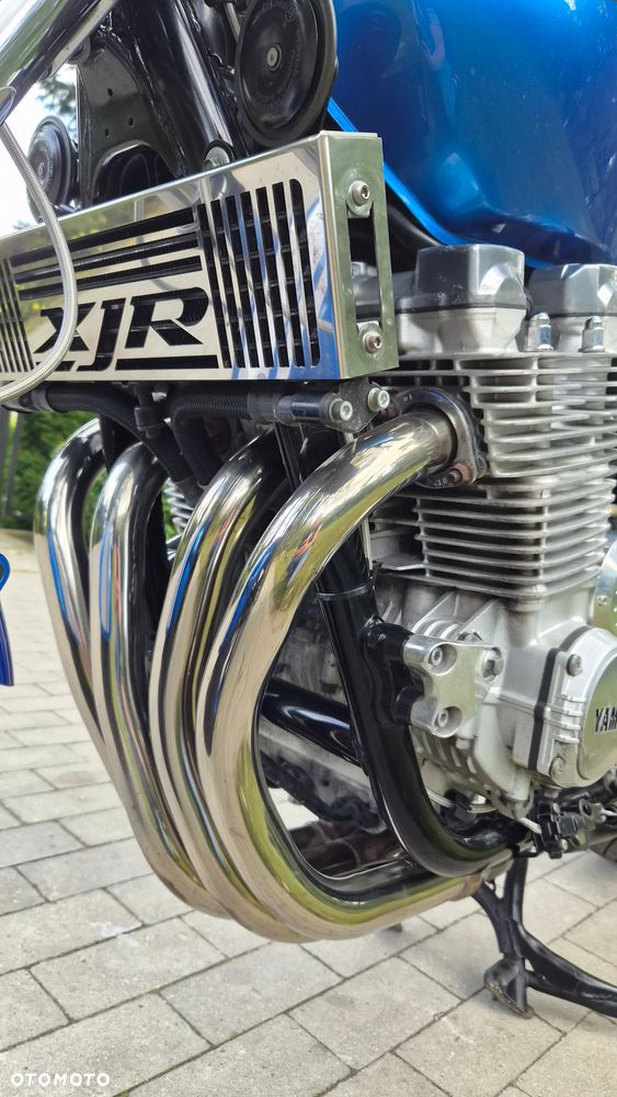 Yamaha XJR - 16