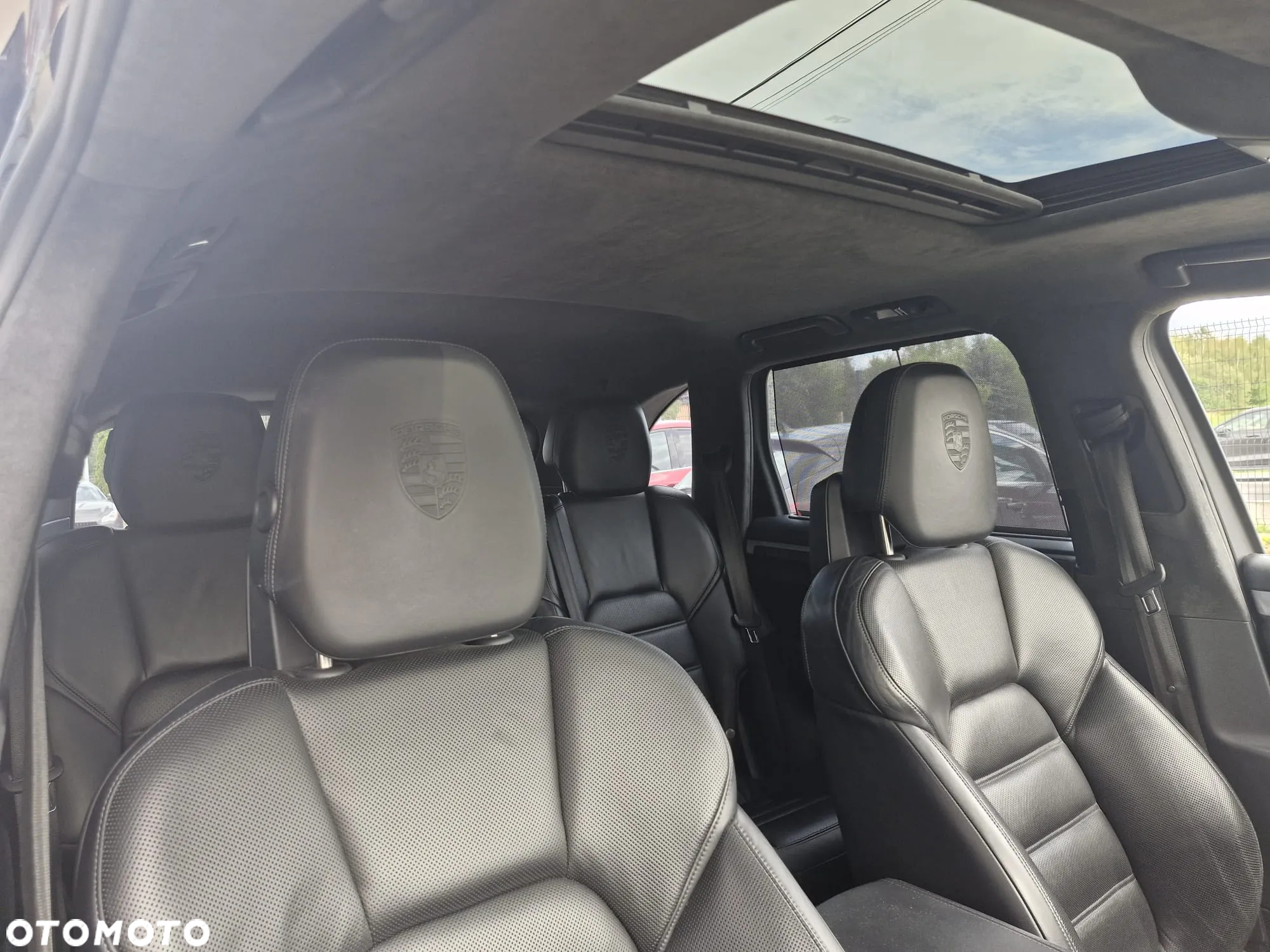Porsche Cayenne Turbo - 12
