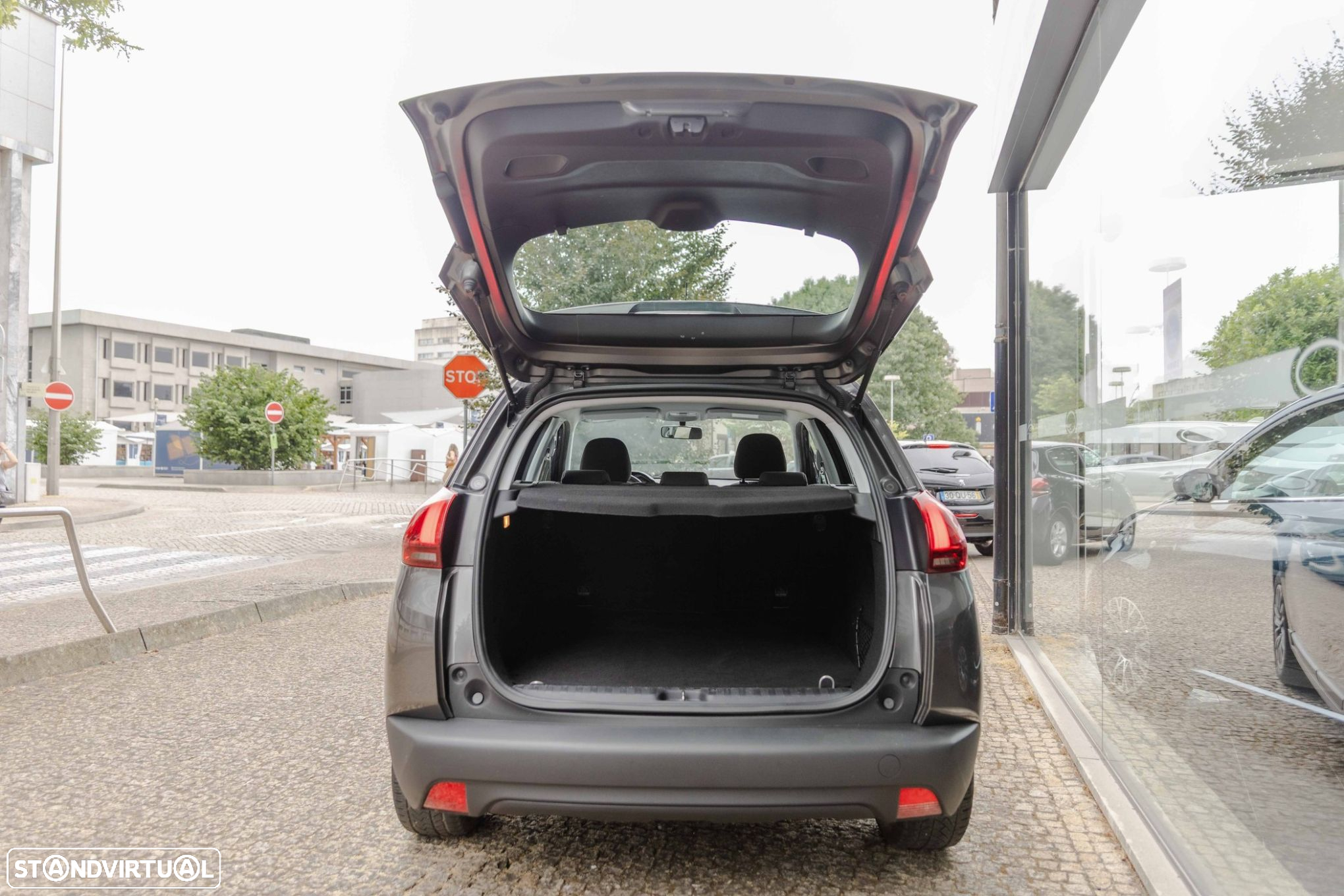Peugeot 2008 1.2 PureTech Active - 14