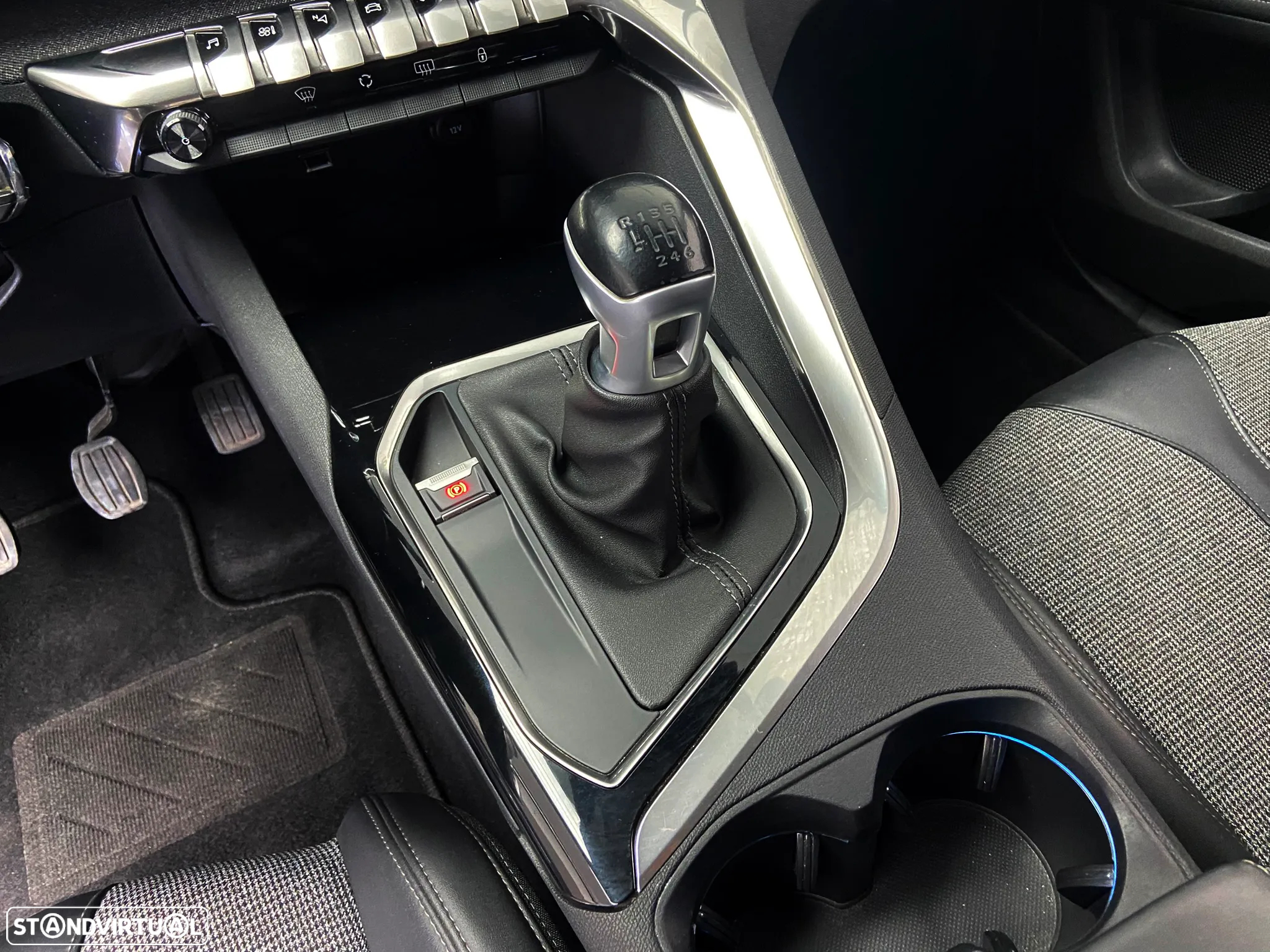 Peugeot 5008 1.5 BlueHDi Allure - 27