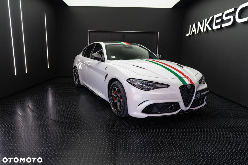 Alfa Romeo Giulia 2.9 Bi Turbo V6 Quadrifoglio - 2