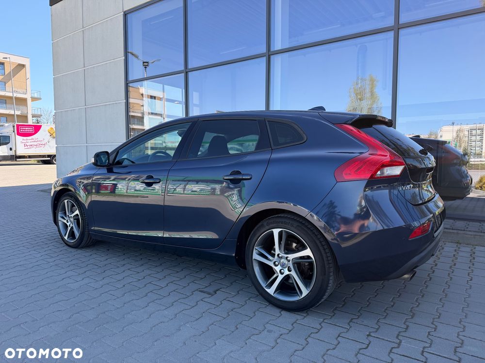 Volvo V40 T3 Momentum - 6