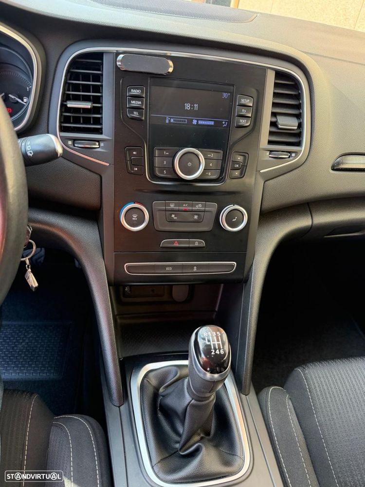 Renault Mégane 1.5 dCi Bose Edition - 6