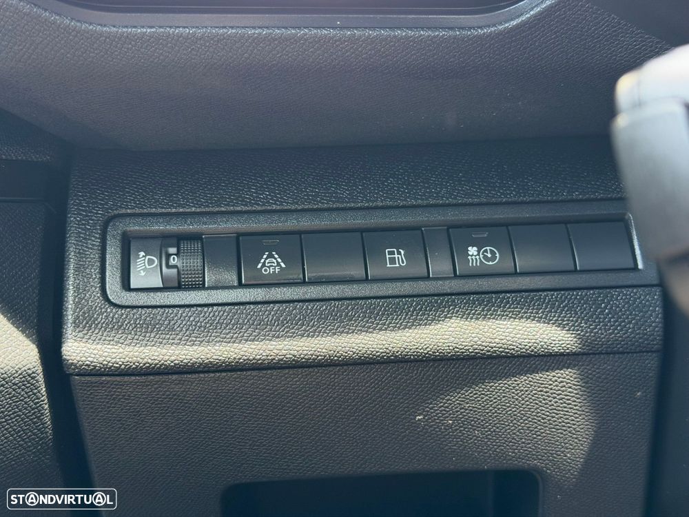 Peugeot 3008 1.6 Hybrid Allure e-EAT8 - 25