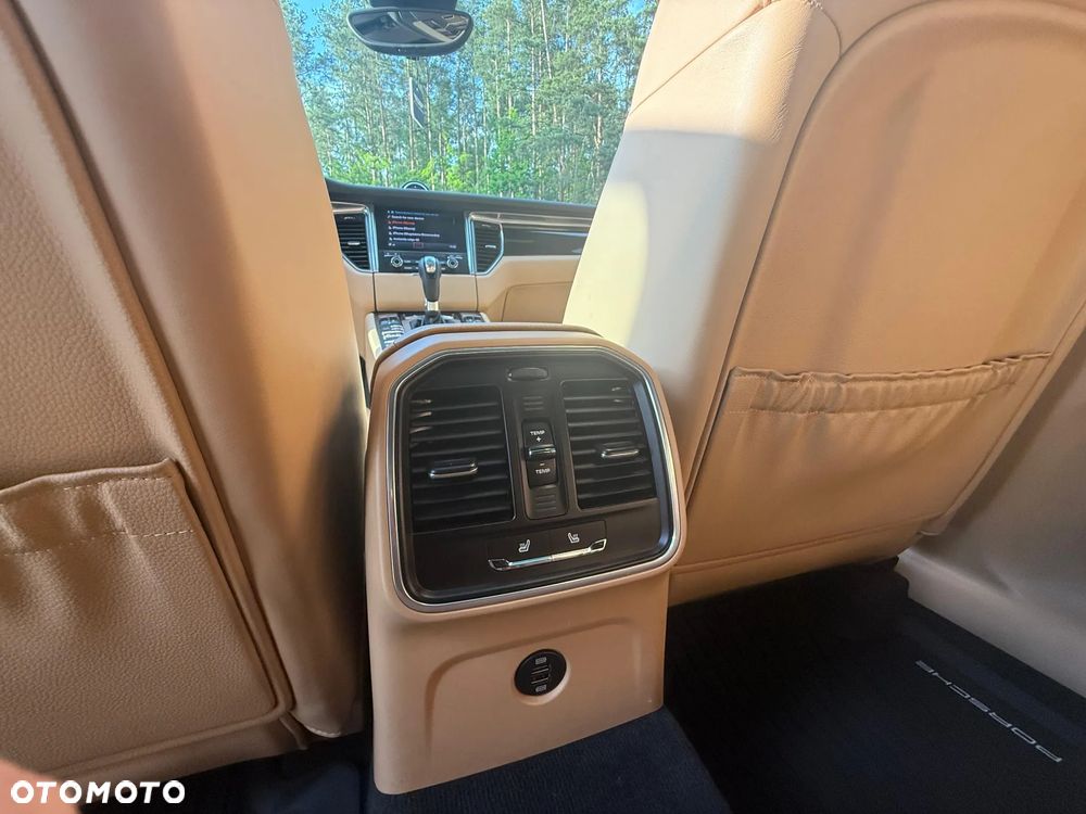 Porsche Macan S - 17