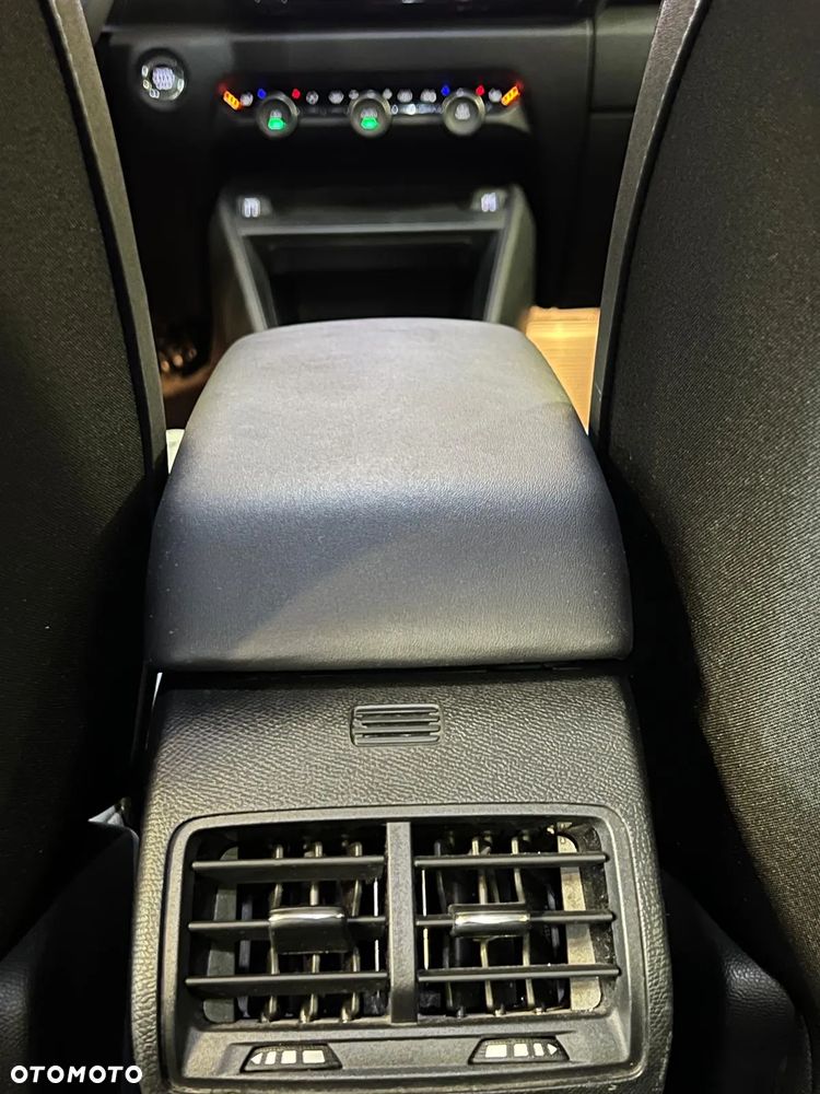 Citroën C4X 1.2 PureTech Max S&S EAT8 - 19