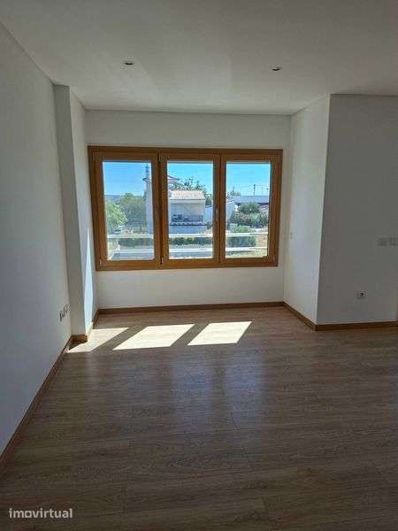 Apartamento T2 em Gambelas Faro - Grande imagem: 4/12