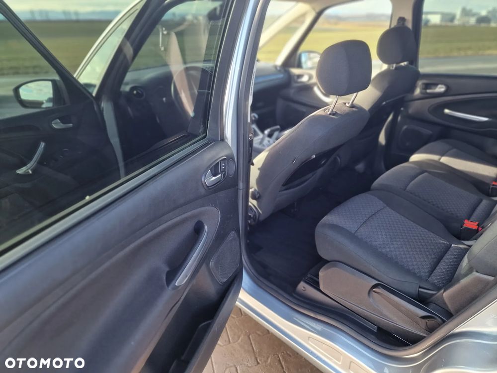 Ford Galaxy 2.0 TDCi Ghia - 20