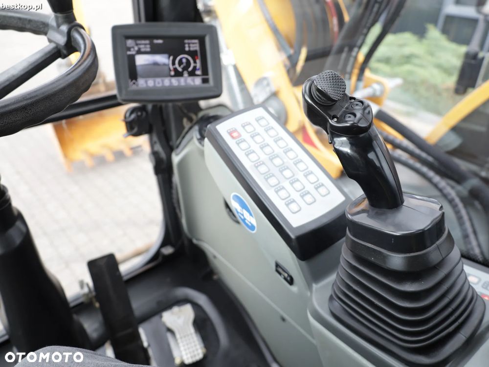Liebherr A910 Compact - 30
