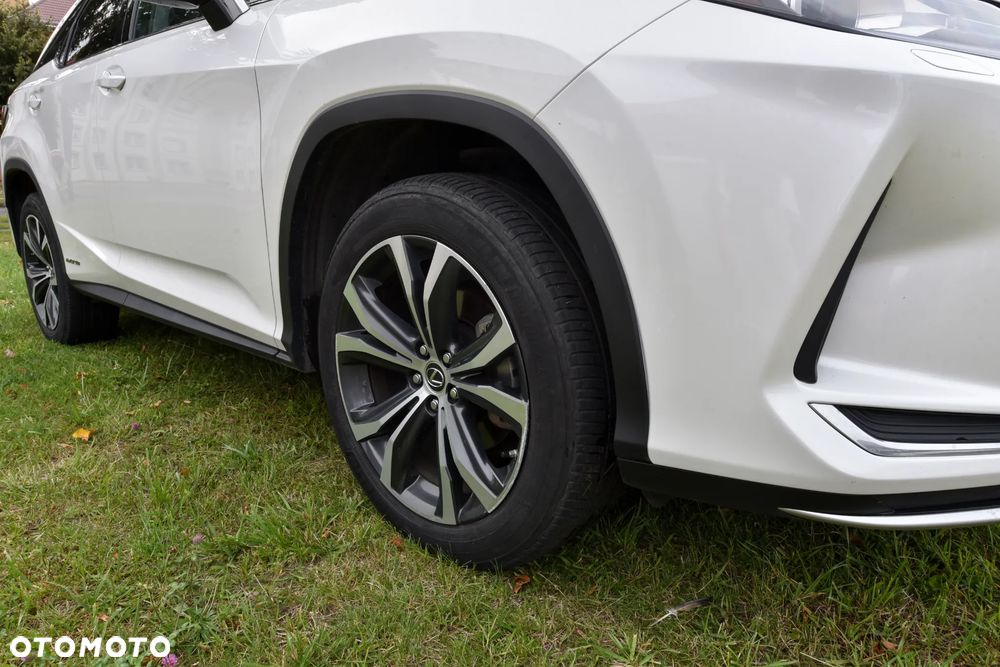 Lexus RX - 10