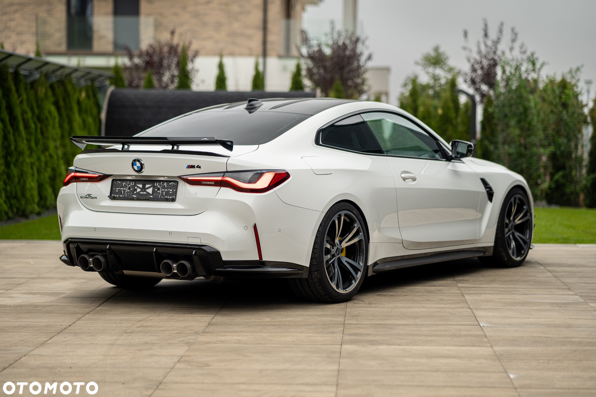 BMW M4 Standard - 2