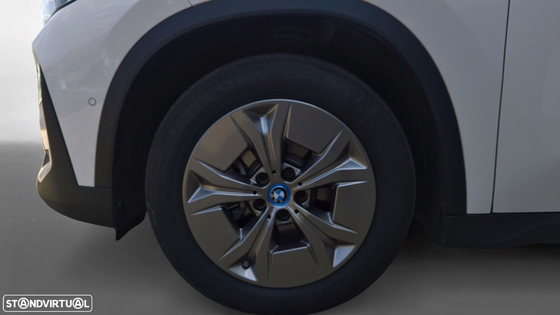 BMW iX1 xDrive30 - 16