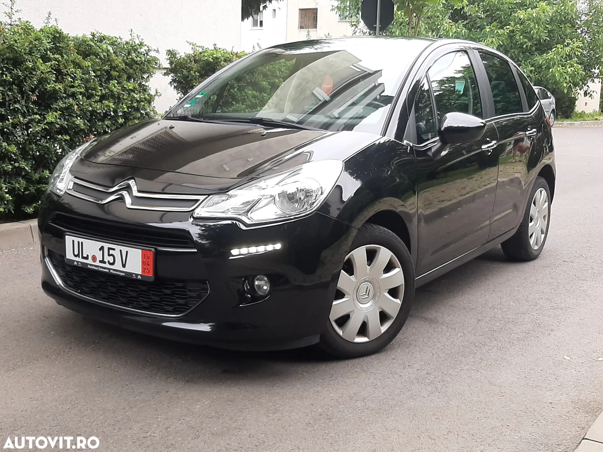 Citroën C3 1.2 PureTech BVM Shine - 3